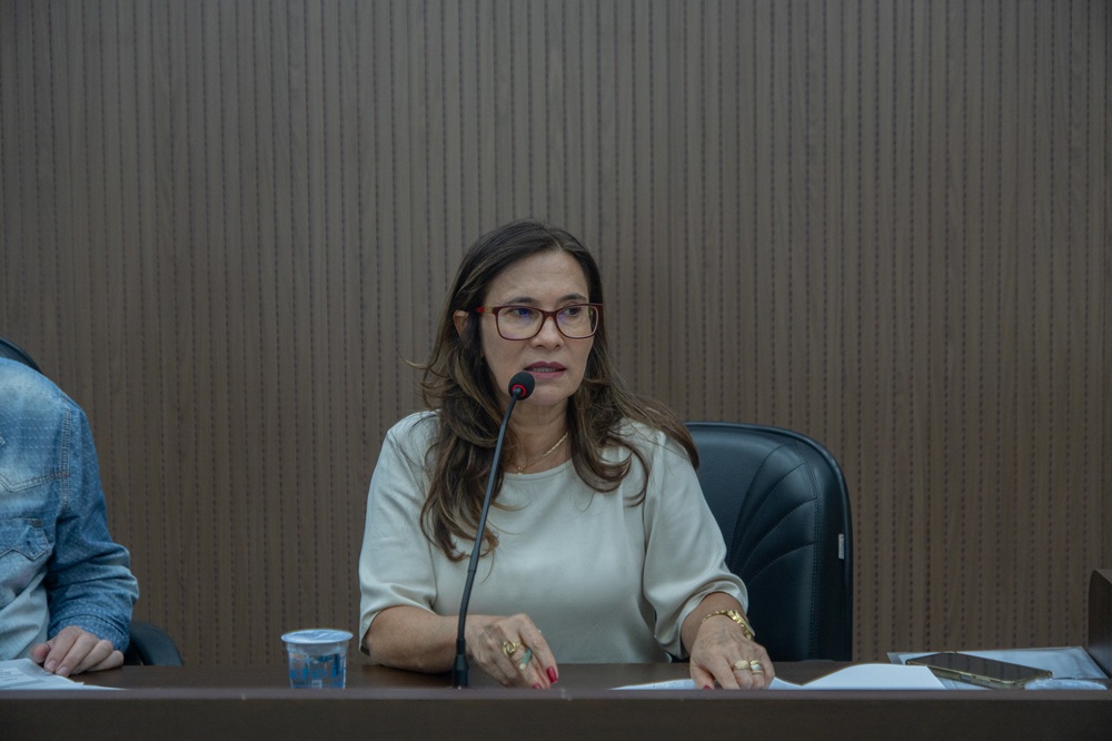 Secretária de Finanças da Prefeitura presta conta das finanças