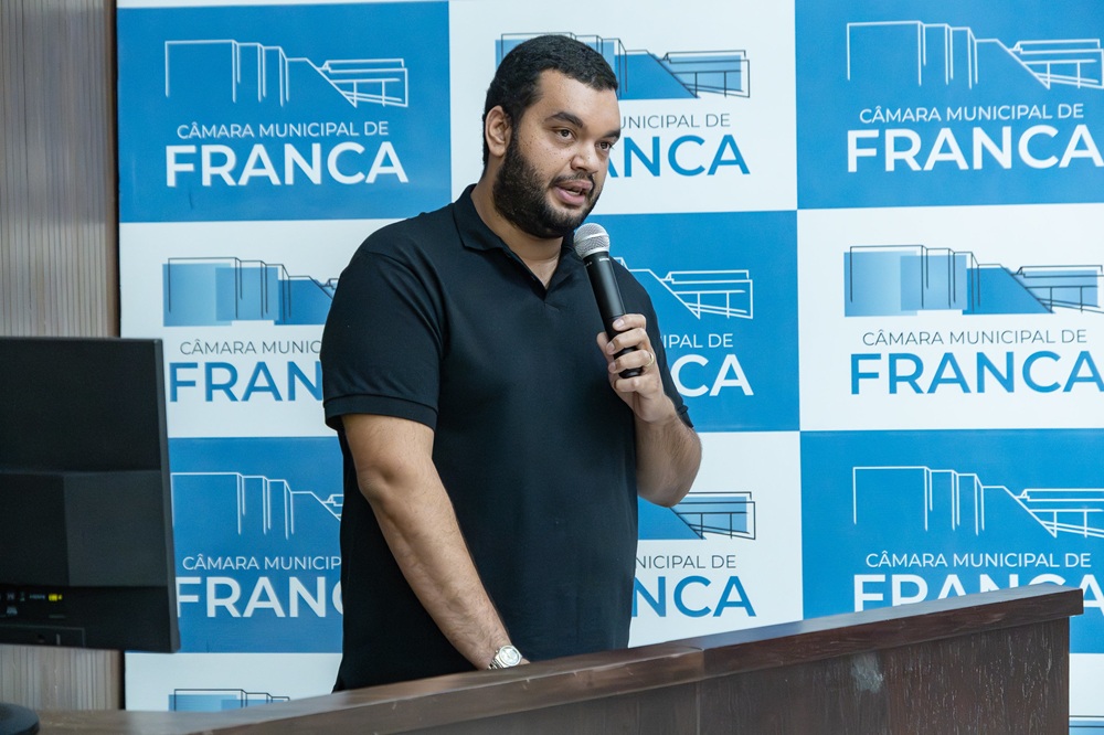 Guilherme Augusto é homenageado em Sessão Solene