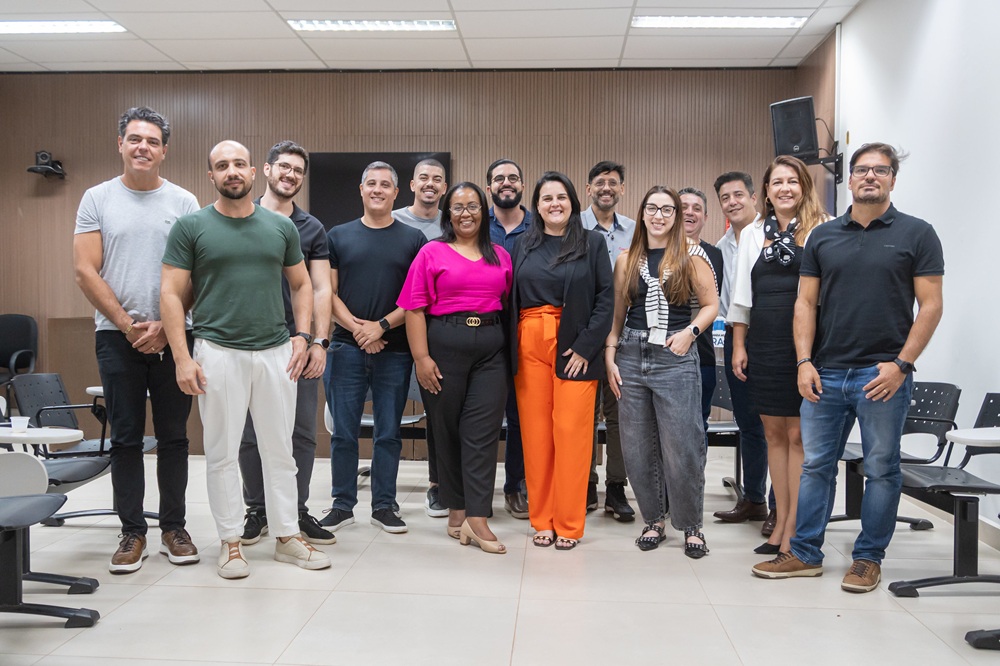 Empresários e parlamentares presentes na reunião