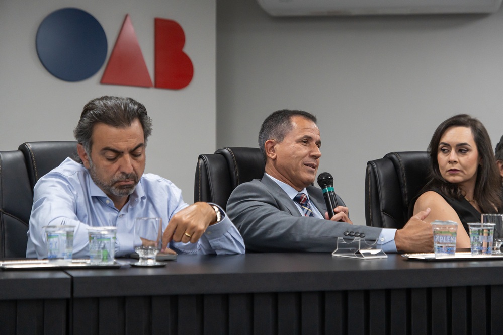 José de Arimatéia participa de coletiva de imprensa