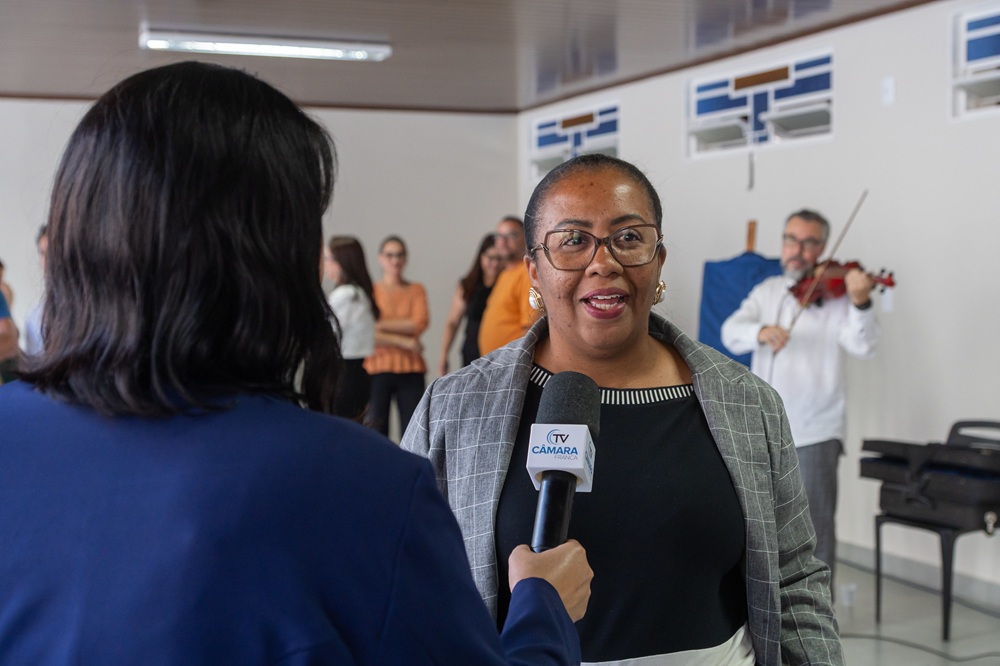 Vereadora Andrea Silva participa de inauguração de CRA