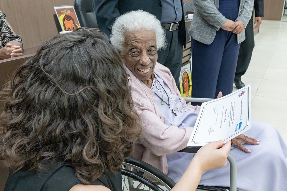 Dona Filomena participa de Sessão Solene em comemoração ao Dia da Consciência Negra