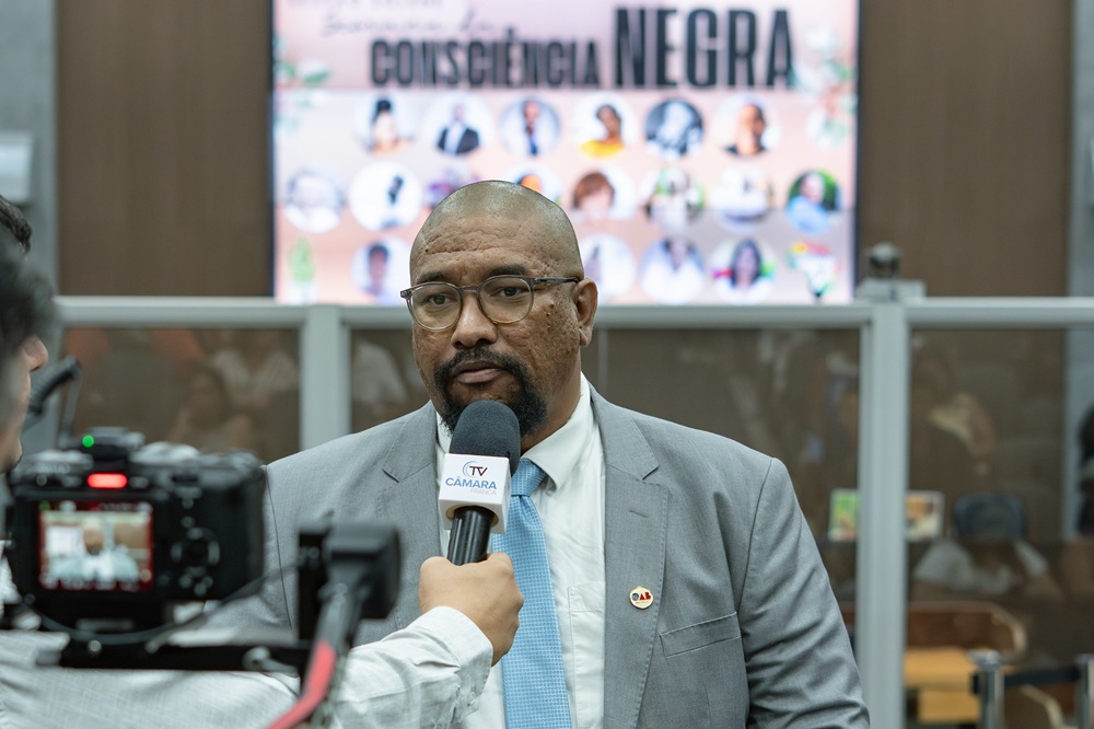 Diego Santana participa de Sessão Solene em comemoração ao dia da Consciência Negra