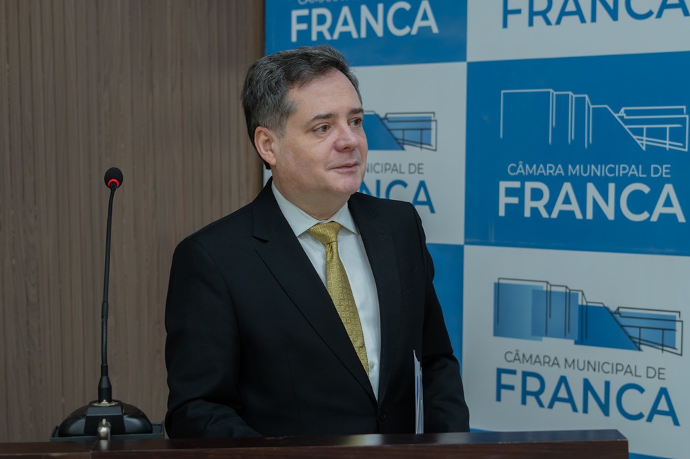 Juiz Diretor do Fórum destaca atuação da Unesp e agradece Moção de Aplausos