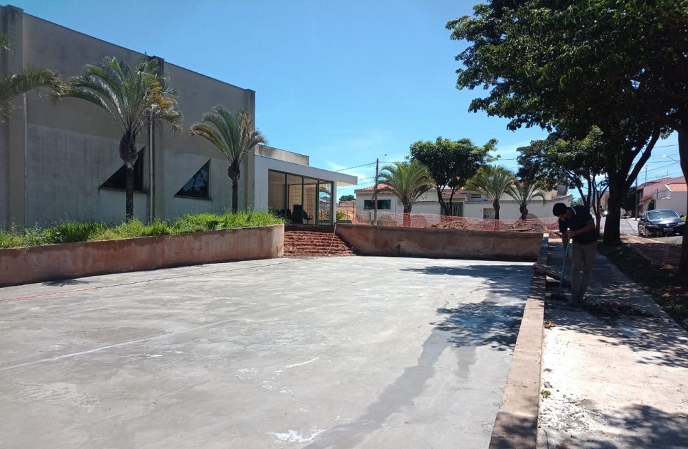 estacionamento externo