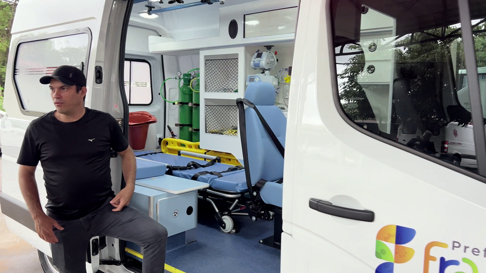 Franca recebe duas novas ambulâncias UTI por meio de emendas parlamentares