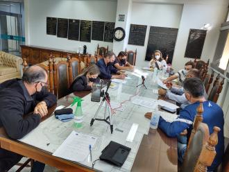 Vereadores durante a reunião das comissões permanentes da Câmara Municipal de Franca na manhã de hoje, 14