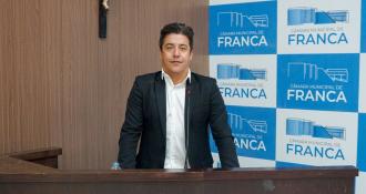 Fransérgio Garcia denuncia falta de medicamentos e anuncia projeto para adequação de alimentação escolar