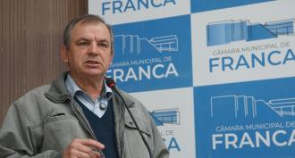 Pelizaro alerta sobre baixa vacinação e sugere inclusão de Franca no Programa Escola que Protege