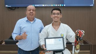 Câmara de Franca homenageia jovem talento do karatê com Moção de Aplausos