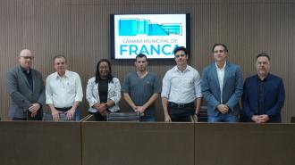 Frente Parlamentar da Saúde debate regulação de vagas e ampliação de leitos com diretores da Santa Casa de Franca