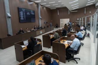Câmara derruba veto sobre criação de Brigada de Incêndio, aprova projetos para inclusão de intérpretes de Libras e reintegração social