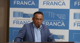 Zezinho Cabeleireiro defende regulamentação de rodeios em Franca e propõe apoio à saúde