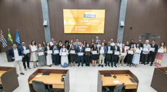 Câmara homenageia programa ‘Sua Vida Vale Ouro’ em noite de valorização à saúde mental