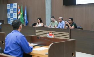 Projetos que tratam de homenagens, valorização profissional e defesa do servidor público avançam nas Comissões 