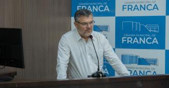 Munícipe defende atuação de representantes farmacêuticos na rede pública