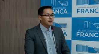 Walker Bombeiro reforça convite para audiência sobre moradias da CDHU e cobra melhorias na saúde e segurança