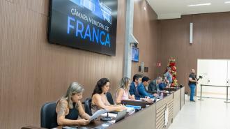 Câmara aprova urgências com recursos para saúde, novas regras no Canil, requerimentos e moções