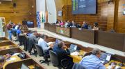 Câmara aprova Escola Bílingue e verbas R$ 8,6 milhões para várias secretarias