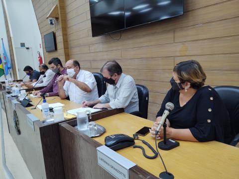 Vereadores durante reunião no Plenário da Câmara Municipal de Franca