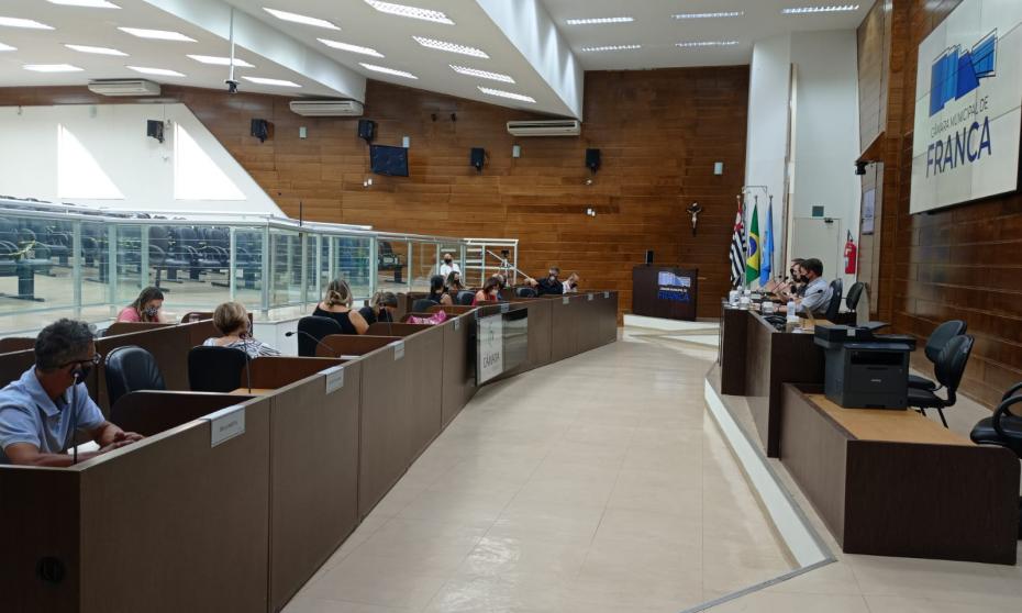 Câmara Municipal de Franca durante a reunião das comissões em 27/08/2021.