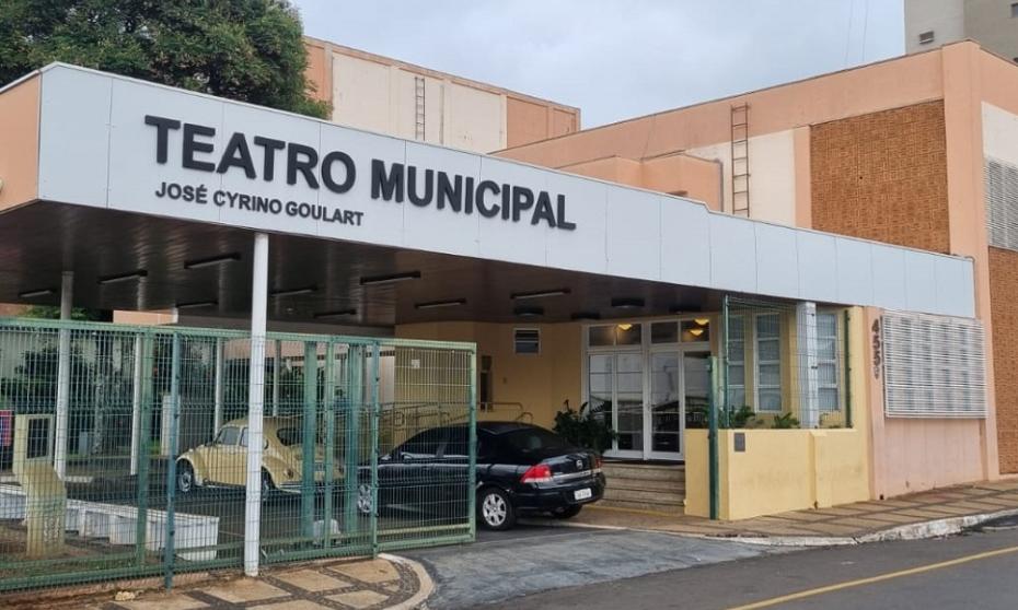 Sessão especial de posse do prefeito, vice e vereadores será no Teatro Municipal