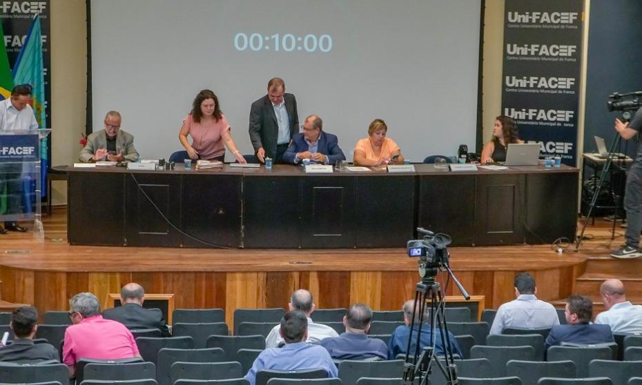Câmara aprova repasses de verbas para entidades e contas da Prefeitura de 2022