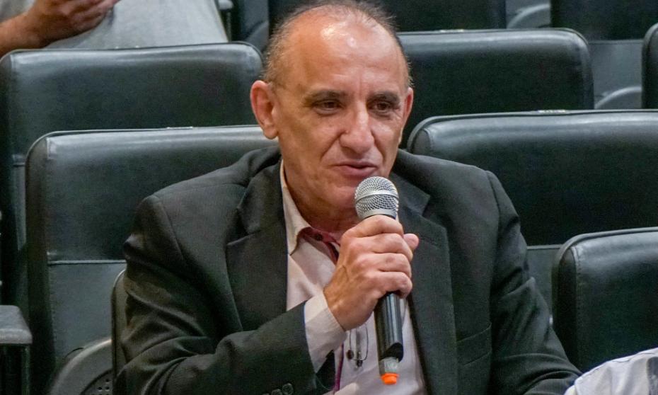 Luiz Amaral agradece homenagem e apoio de servidores