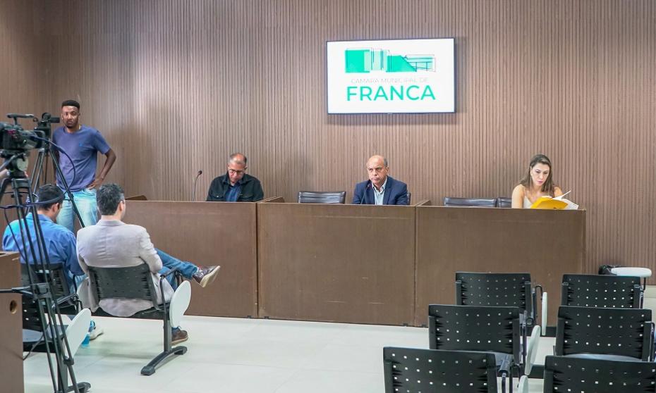 Projeto de Lei que garante laudos médicos detalhados avança nas comissões