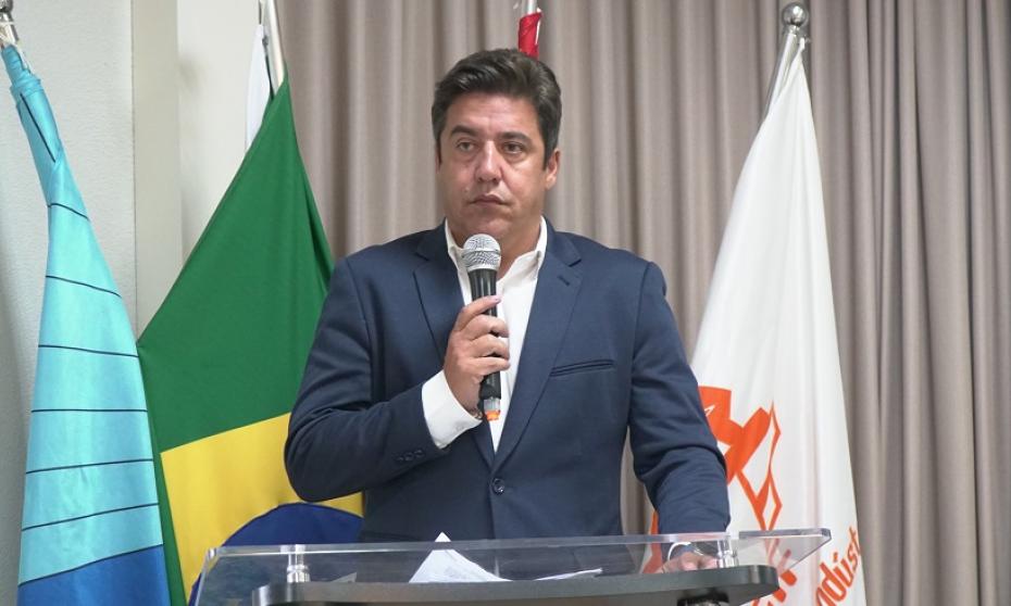 Fransérgio destaca acolhimento aos autistas e sugere troca de sons de sirenes em escolas municipais