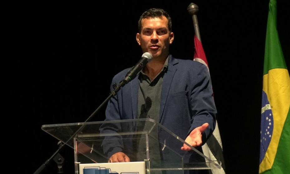 Leandro O Patriota defende união e ações conjuntas para resolver problemas sociais em Franca