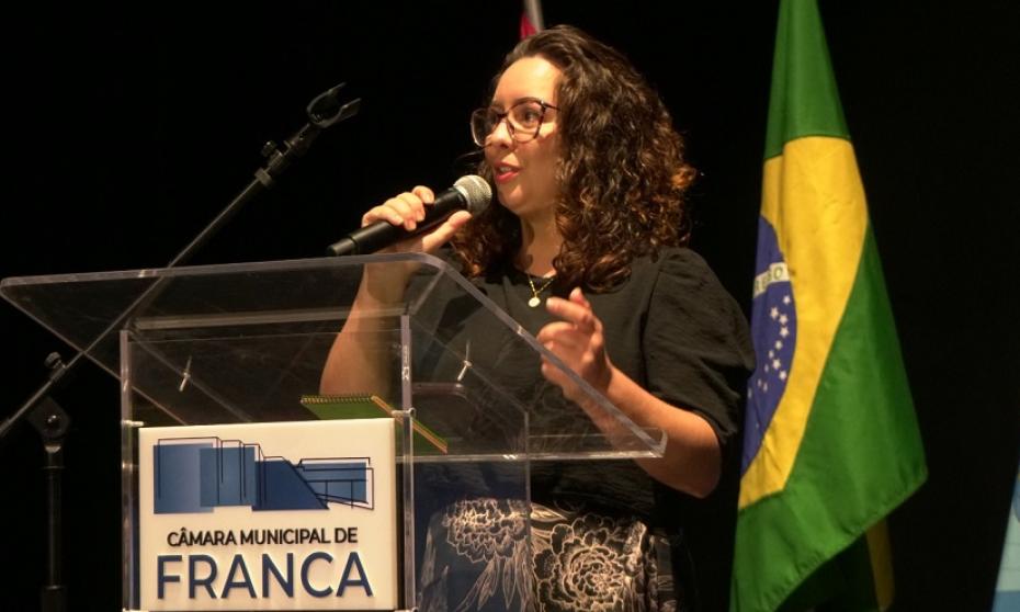 Marília comemora manutenção de atividades do CEI e defende extensão da cultura para os bairros