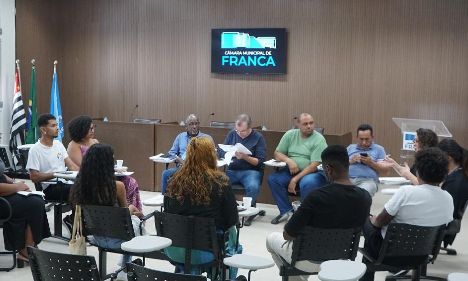 Vereadores conhecem ações do Akilombar Franca e recebem demandas da Pauta Preta 