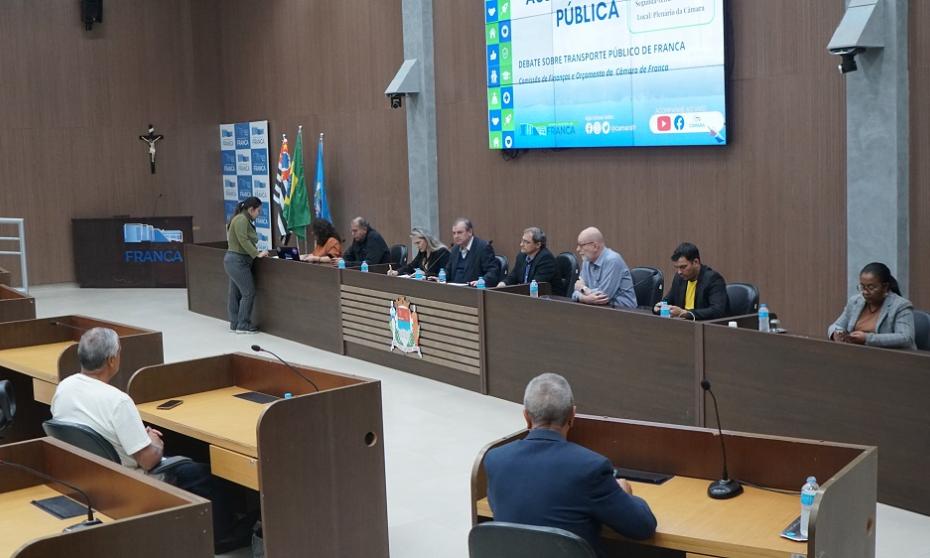 Vereadores, munícipes e gestores debateram sobre nova licitação e melhorias no transporte