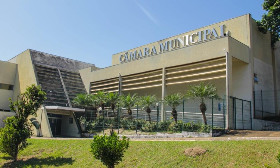 Câmara inicia instalação de energia fotovoltaica; sistemas ficam fora do ar nesta quarta-feira 
