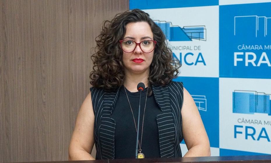 Marília Martins alerta sobre falhas em edital do transporte e defende participação popular