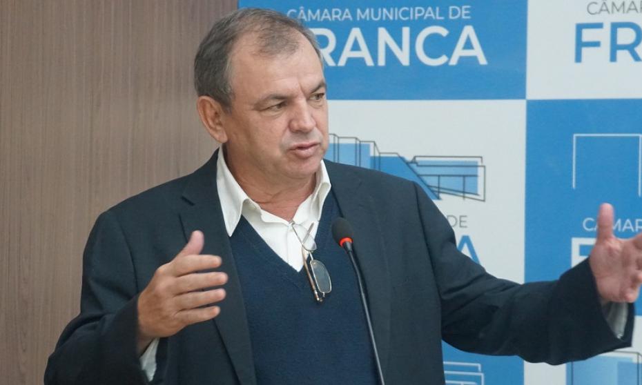 Pelizaro pede análise técnica sobre transporte e cobra investimentos em atenção básica na saúde