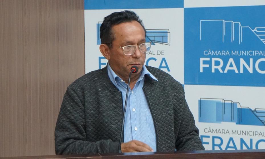 Zezinho Cabeleireiro cobra celeridade da Prefeitura para construção de ponte 