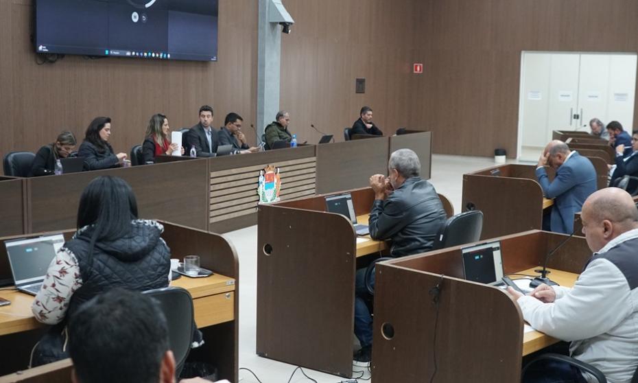 Câmara cobra ações para autistas, melhorias na iluminação pública e transparência no uso do orçamento