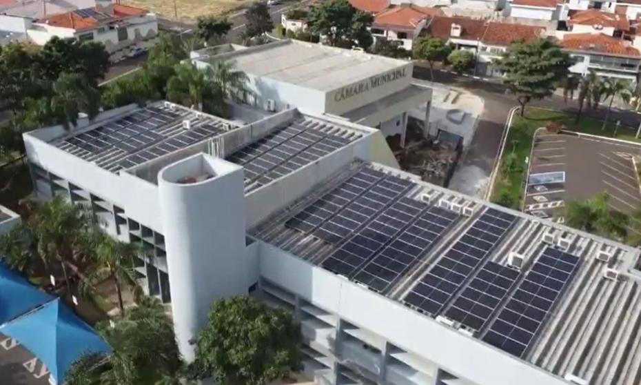 Câmara de Franca inaugura energia fotovoltaica; sistema já gerou economia de quase R$ 5 mil
