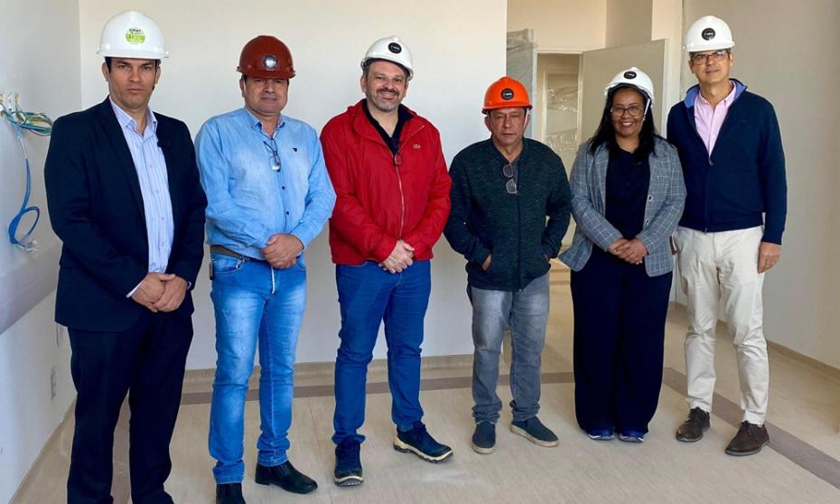 Frente Parlamentar da Saúde visita obras do hospital estadual em Franca