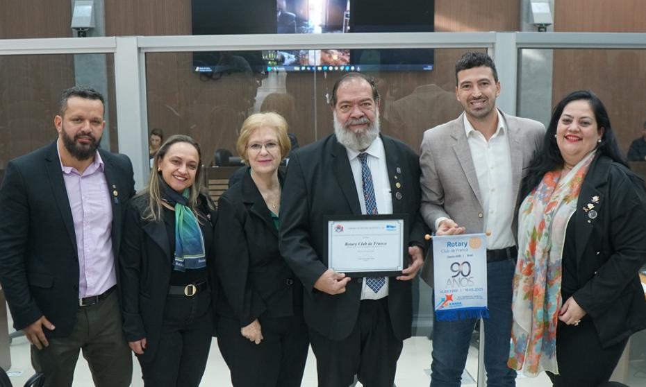 Rotary Club de Franca é homenageado na Câmara Municipal pelos 90 anos de fundação