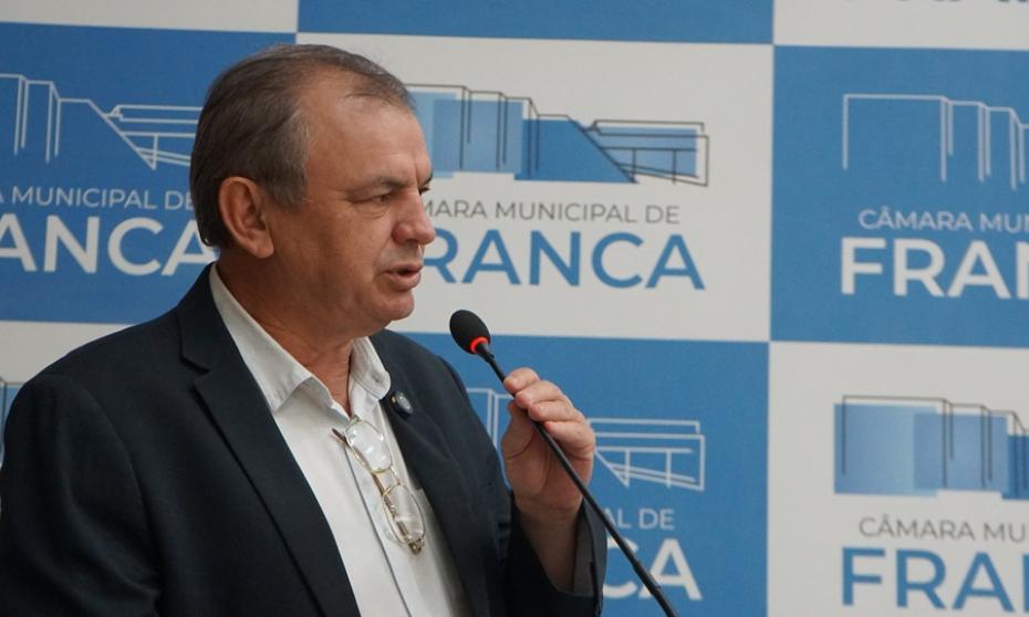 Pelizaro cobra ação do Ministério Público, propõe audiência e defende hospital de campanha em Franca