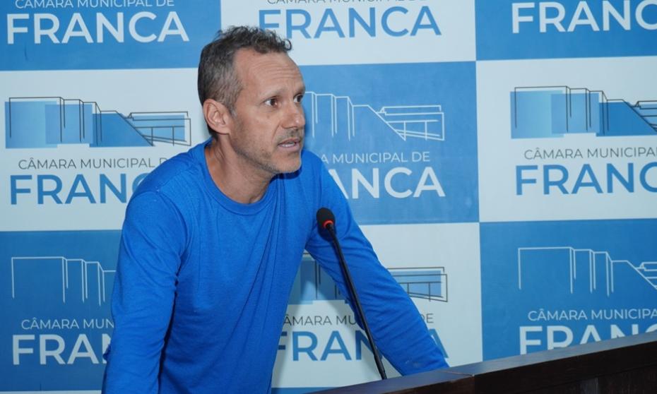 Construtor reclama de entraves em loteamento e problemas de trânsito na zona oeste de Franca