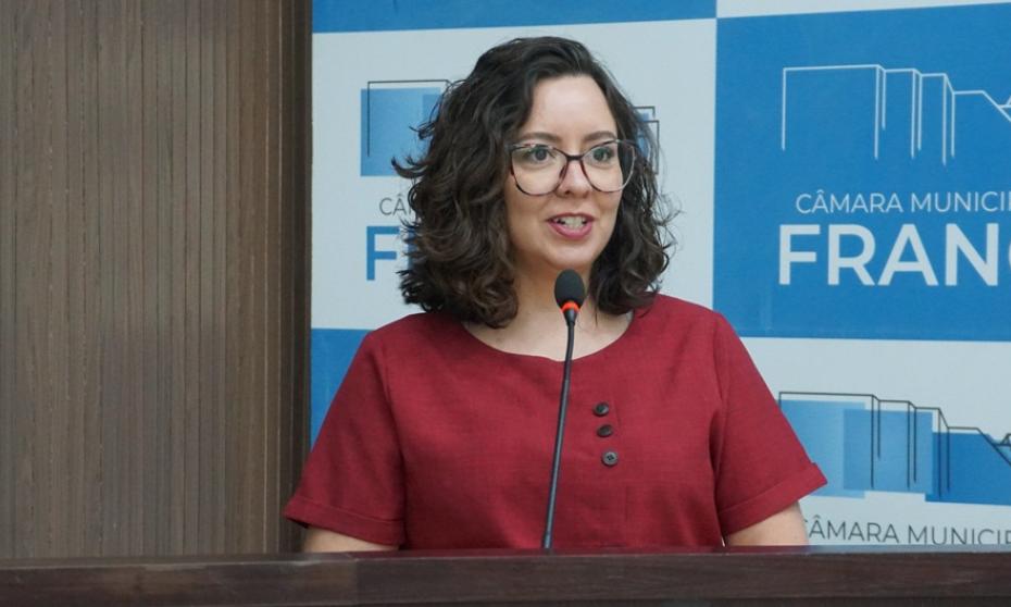 Marília alerta para adoecimento de servidores, cobra mais segurança e critica gestão do Estado