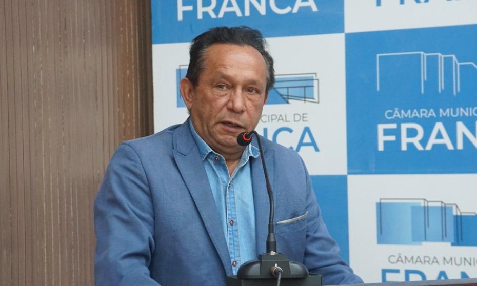 Zezinho Cabeleireiro lamenta fechamento da EMDEF e destaca demandas no Residencial Zanetti