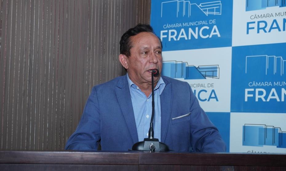 Zezinho Cabeleireiro cobra melhorias na saúde e questiona protestos de munícipes por dívida de IPTU