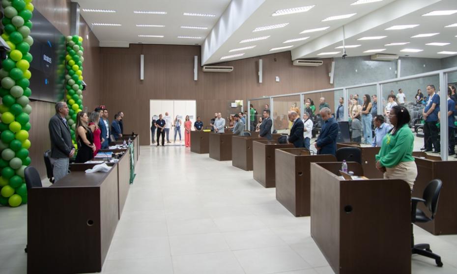 Câmara aprova lei que proíbe uso de cerol e leitura bíblica optativa nas escolas