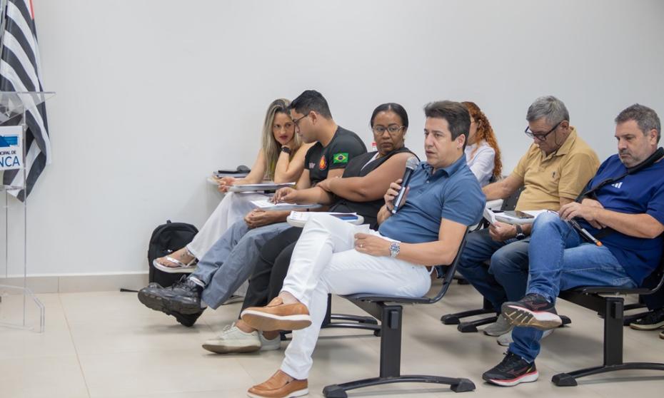 Foto dos vereadores presentes na reunião de comissões