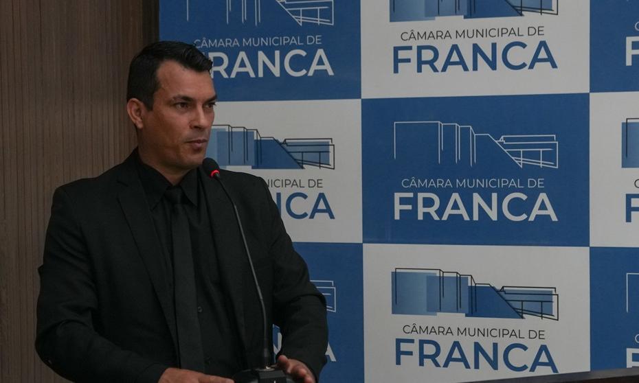 Patriota destaca jovem pesquisadora, cobra melhorias na saúde e critica STF em discurso na Câmara
